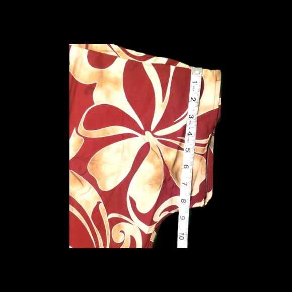 🚨Peekaboo USA SMALL "Don Quijote" Hawaii Made Medical Scrub Top - Picture 4 of 4